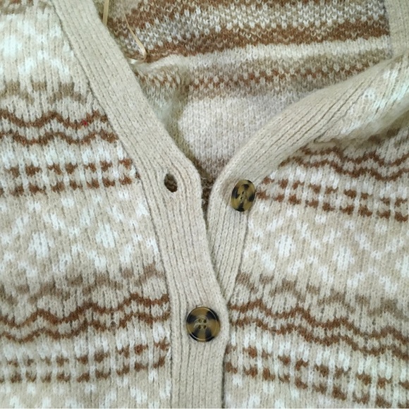 Cupcakes and Cashmere Soft &Cozy knit sweater Cardigan Fair Isle Tan Cream - Picture 5 of 6